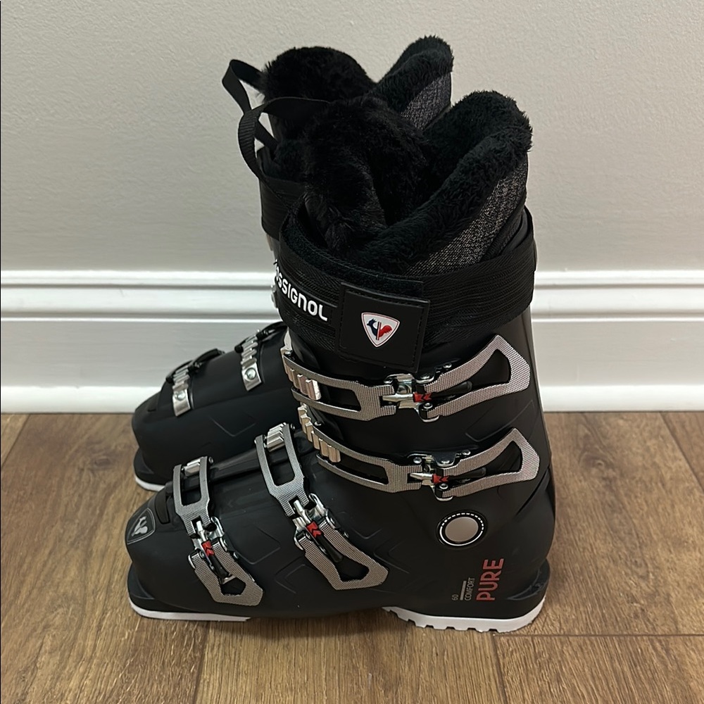 Rossignol Black Ski Boots with Silver Accents